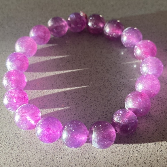 Amethyst Crystal Gemstone Round Beaded Stretch Bracelet - Picture 5 of 6